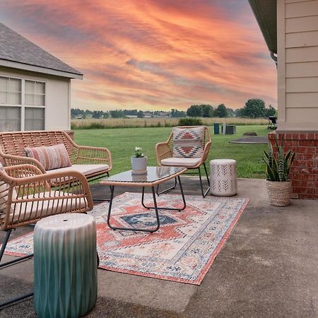 Cottage Getaway - Quiet Cottage Charm Near U Of A Fayetteville Exterior photo